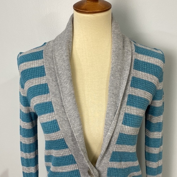 American Eagle sweater size small - Picture 2 of 8